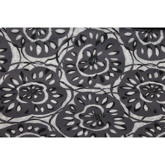 Platinum Collection RICHLOOM Gray Black Large Flower Print Fabric  Canvas Textil - Picture 2 of 5